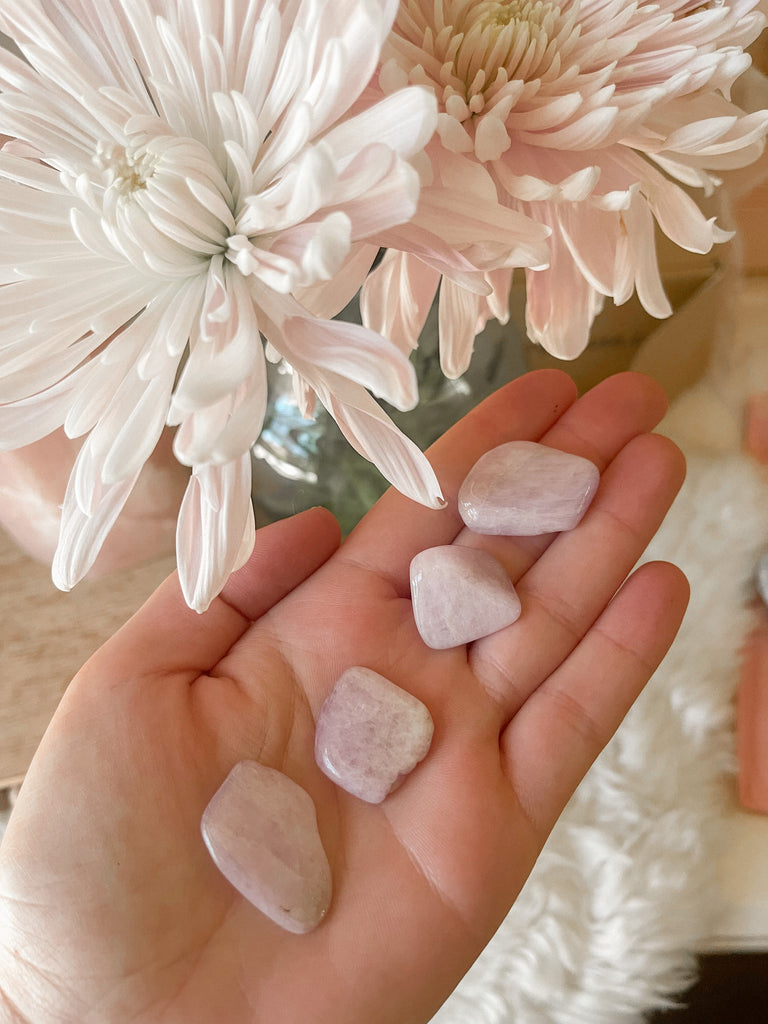 Goddess Vibes x Raise Your Vibration | Kunzite