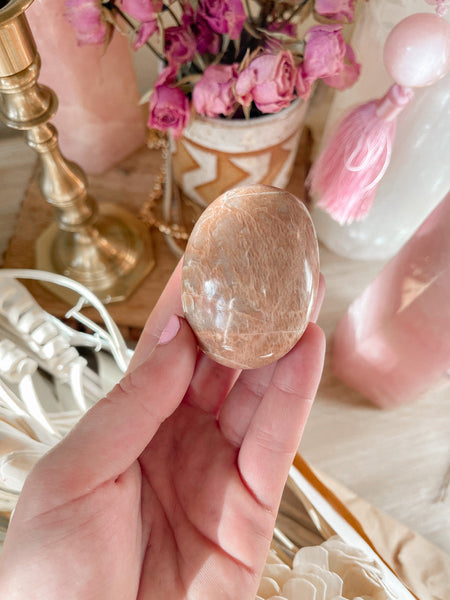 Inner Goddess x Creativity Activation | Peach Moonstone Palm Stone